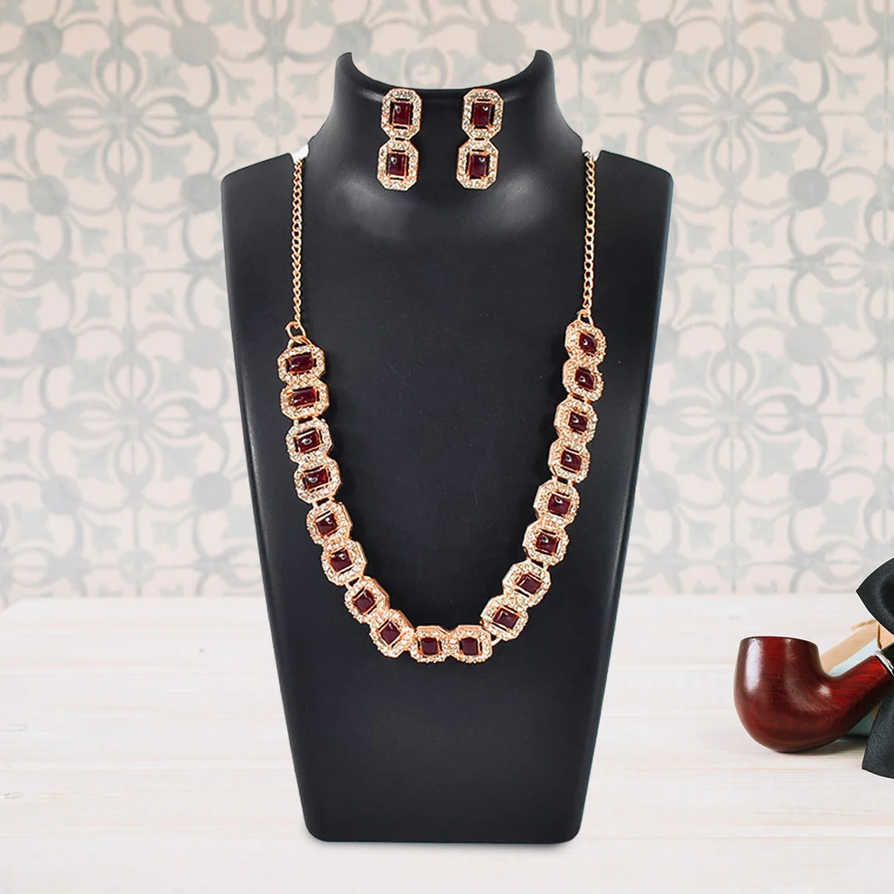 Maroon American Diamond   