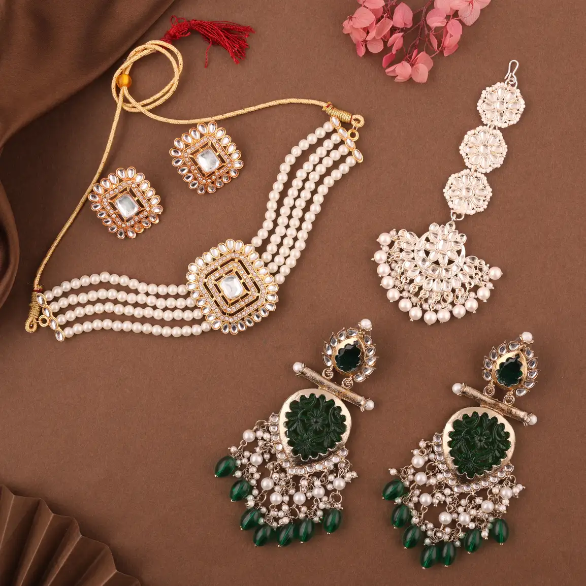 Brass Jewel Set (Gold, White, Green)