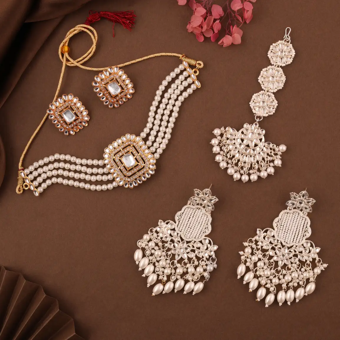 Brass Jewel Set (Gold, White)
