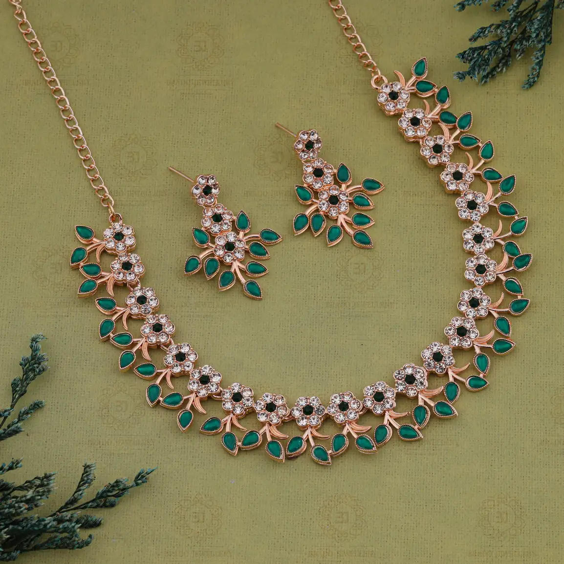 Brass Jewel Set (Green)