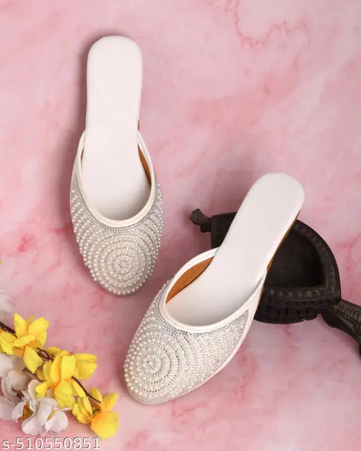 Stone Pouch Juttis